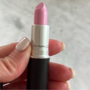 Mac lip stock